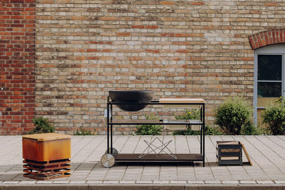 Höfats Fire Kitchen met BOWL 57 Plancha-grillset laag