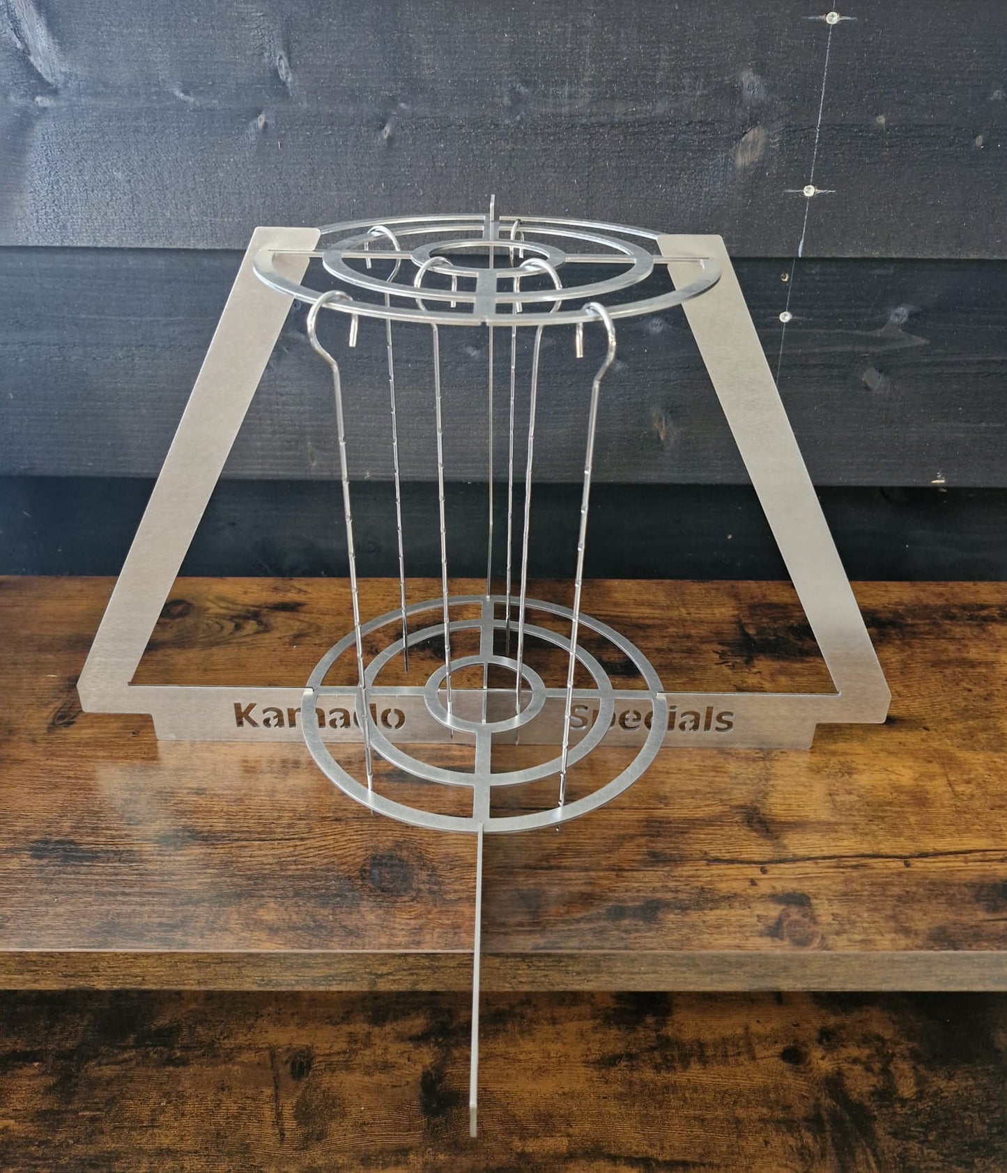 Kamado Specials - Spies Hanger - Small 33cm